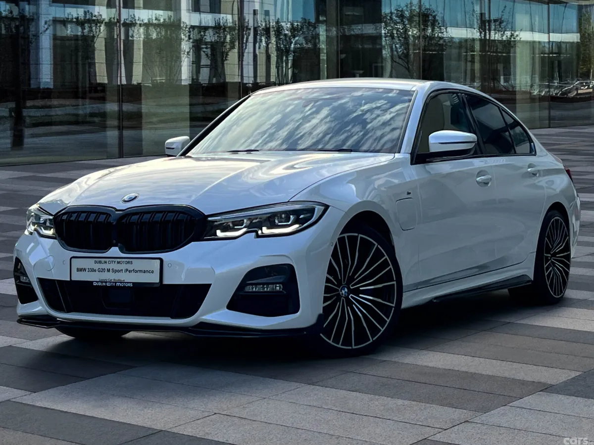 BMW 3-Series Saloon, Petrol Plug-in Hybrid, 2022, White