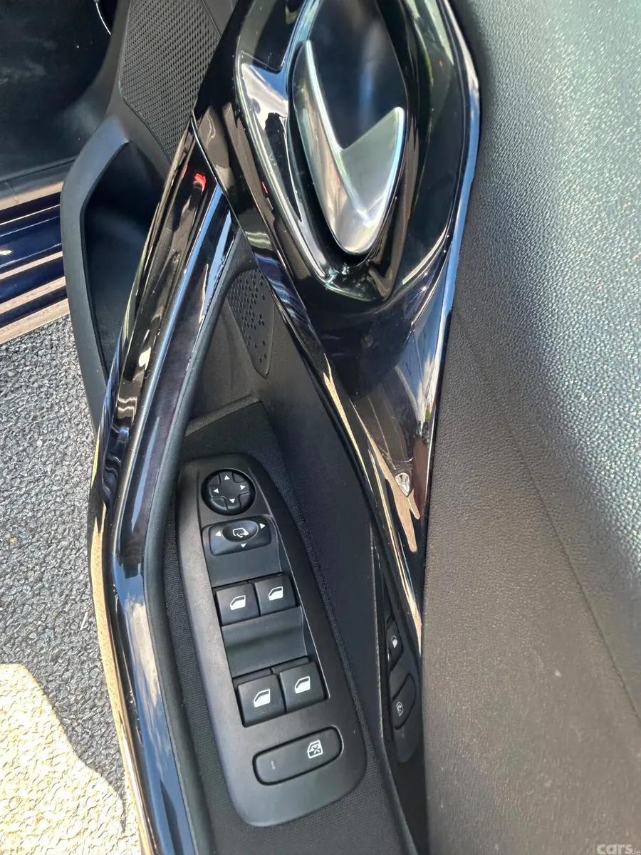 Peugeot 208 Hatchback, Petrol, 2017, Black