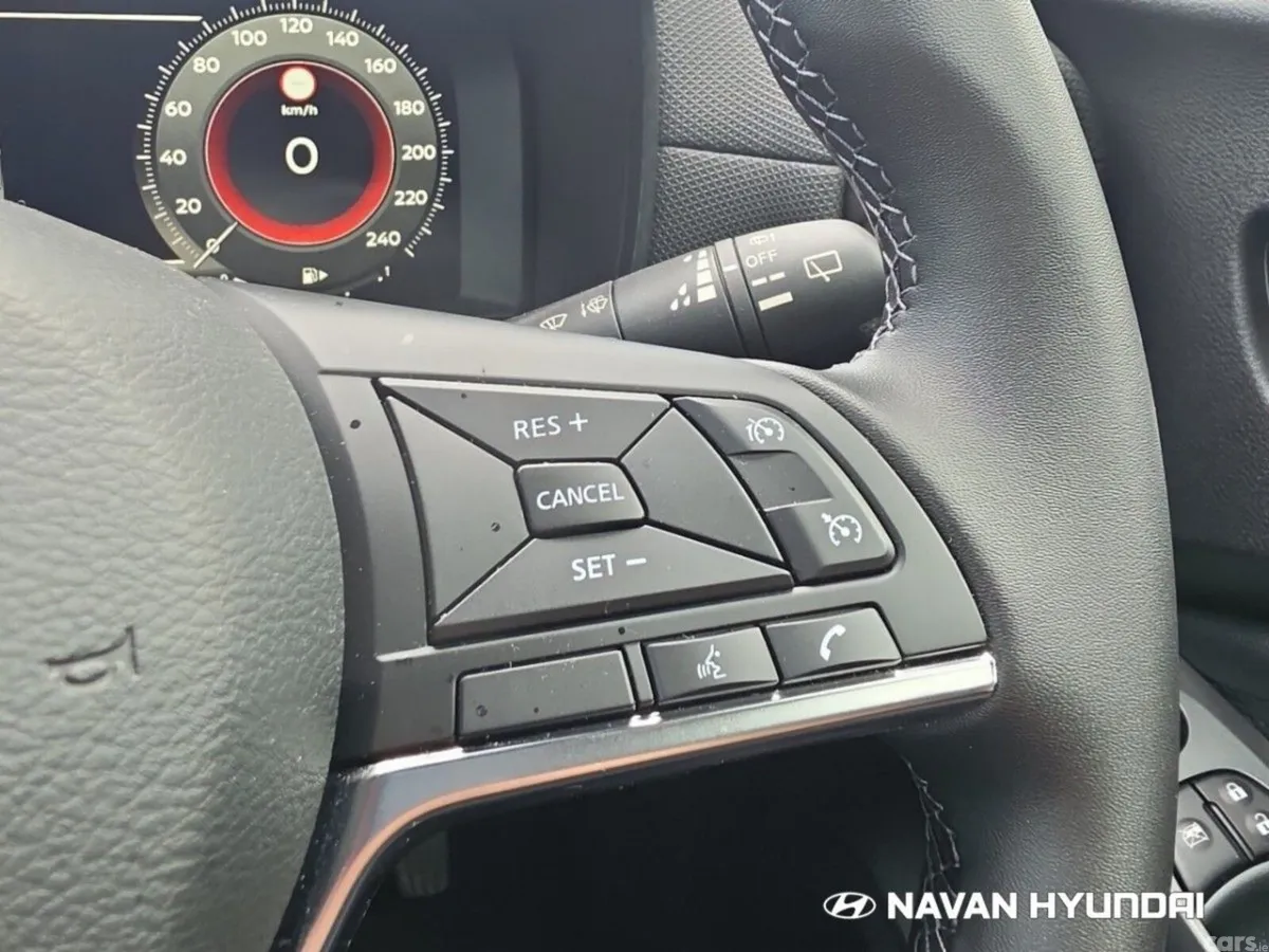 Nissan Juke SUV, Petrol Hybrid, 2026, Blue