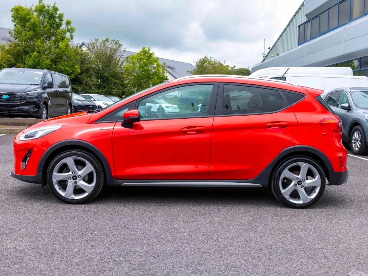 Ford Fiesta Hatchback, Petrol, 2019, Red