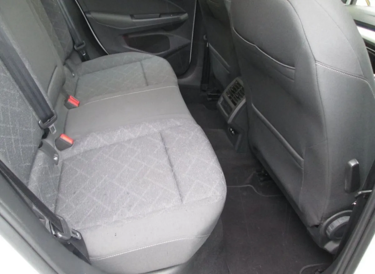 Volkswagen Golf Hatchback, Diesel, 2022, White