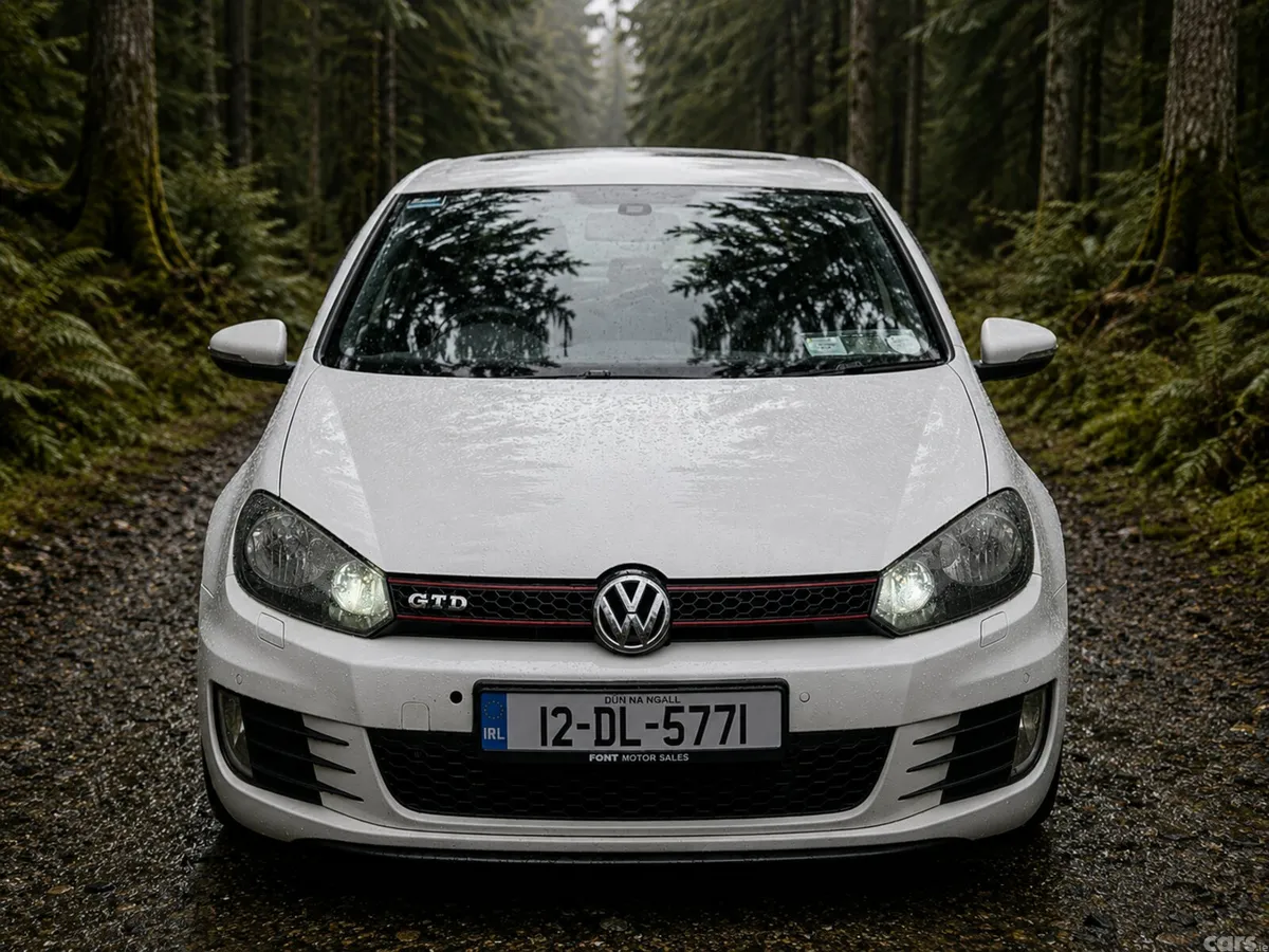 Volkswagen Golf Hatchback, Diesel, 2012, White