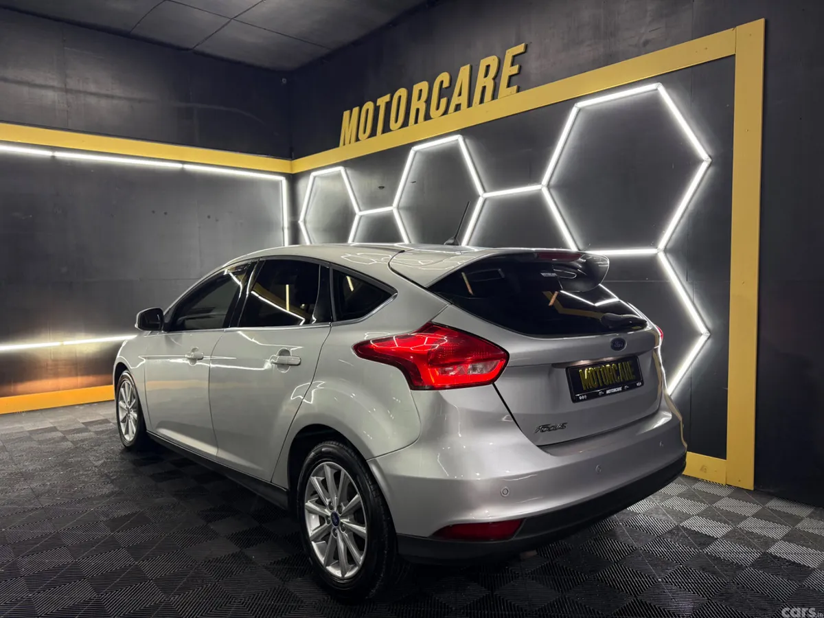 Ford Focus Hatchback, Diesel, 2017, Silver