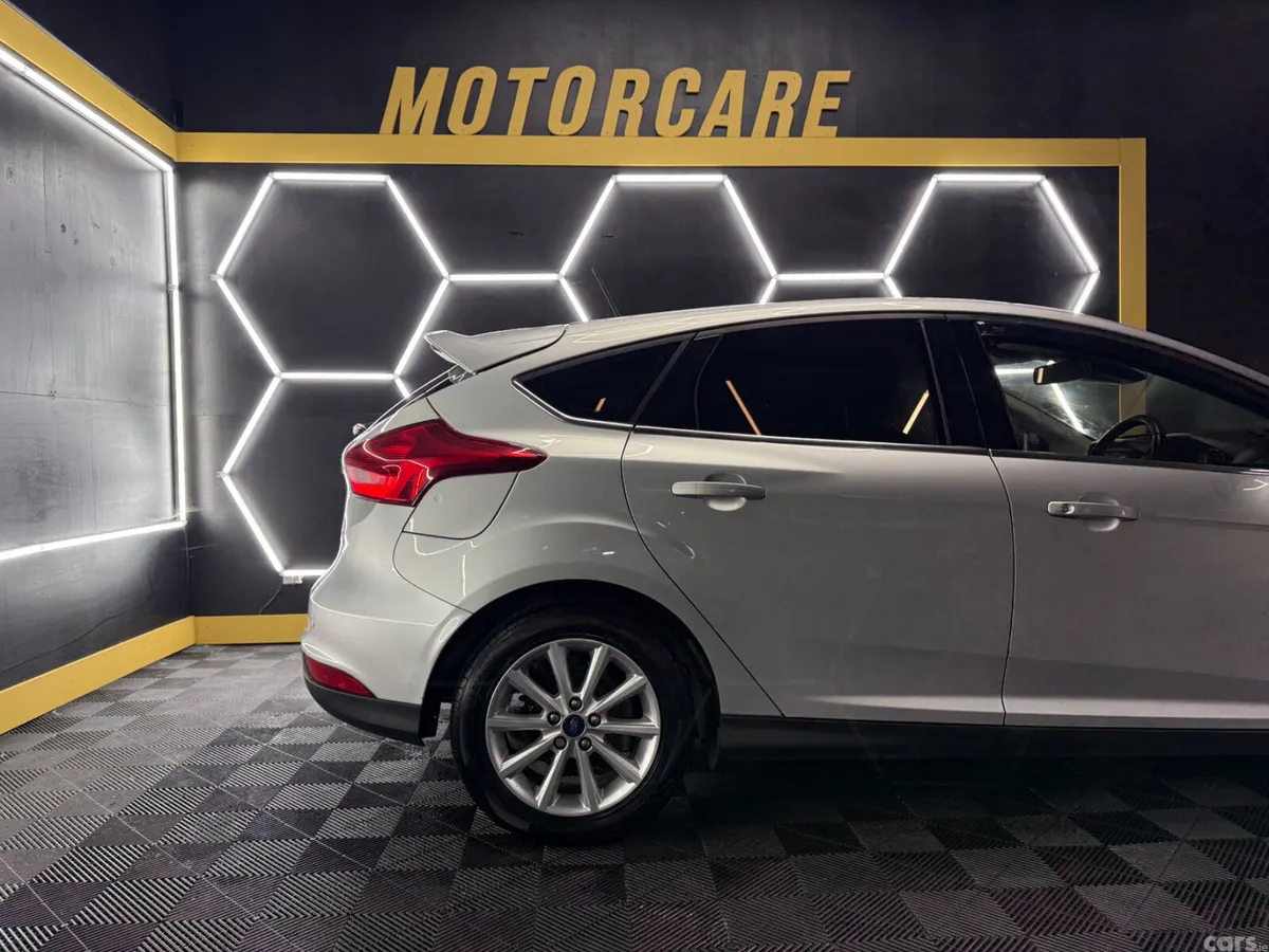 Ford Focus Hatchback, Diesel, 2017, Silver