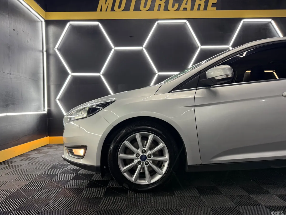 Ford Focus Hatchback, Diesel, 2017, Silver