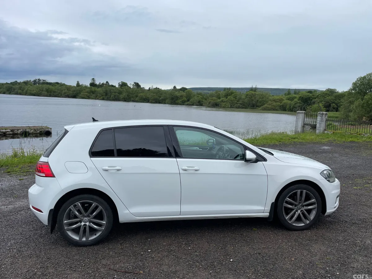 Volkswagen Golf Estate, Diesel, 2018, White
