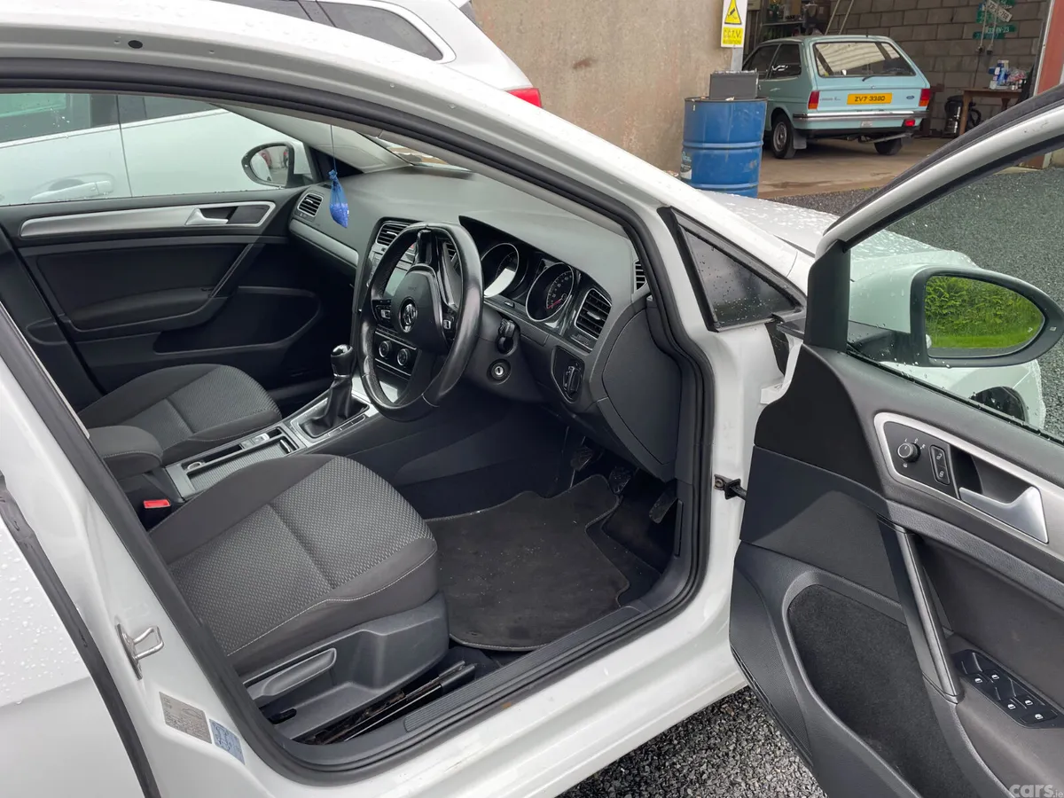 Volkswagen Golf Estate, Diesel, 2018, White