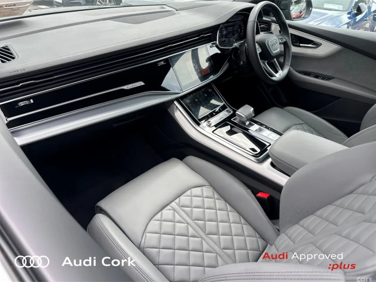 Audi Q8 SUV, Petrol Plug-in Hybrid, 2025, Black