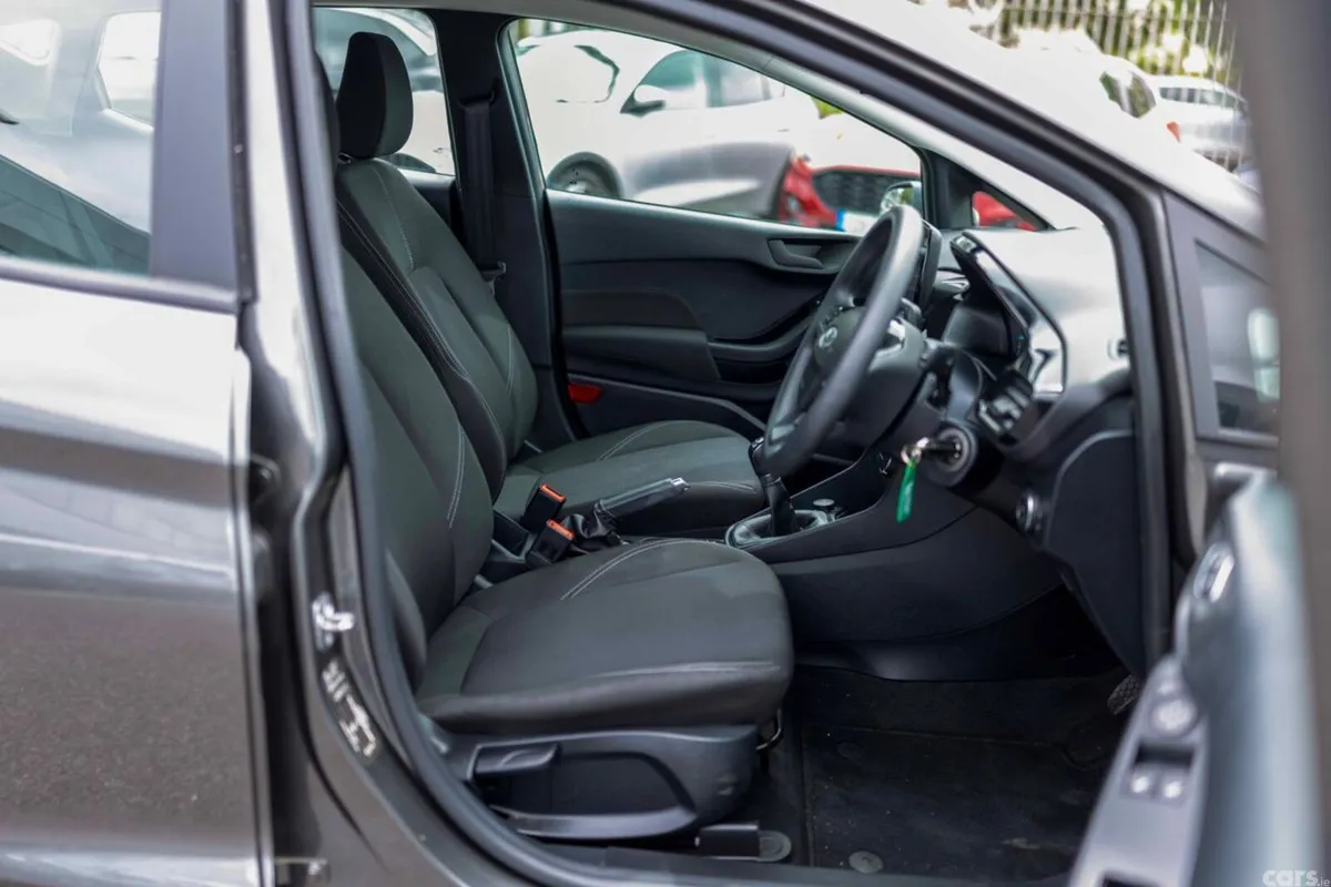 Ford Fiesta Hatchback, Petrol, 2023, Grey