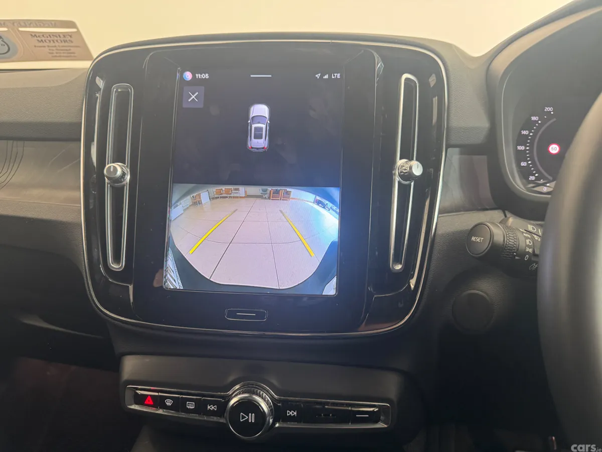 Volvo XC40 Estate/Jeep, Electric, 2023, Grey
