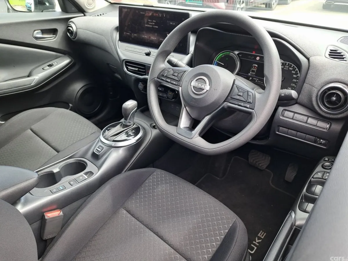 Nissan Juke SUV, Petrol Hybrid, 2026, White