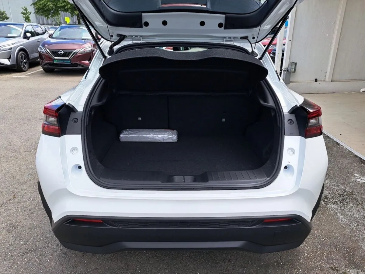 Nissan Juke SUV, Petrol Hybrid, 2026, White