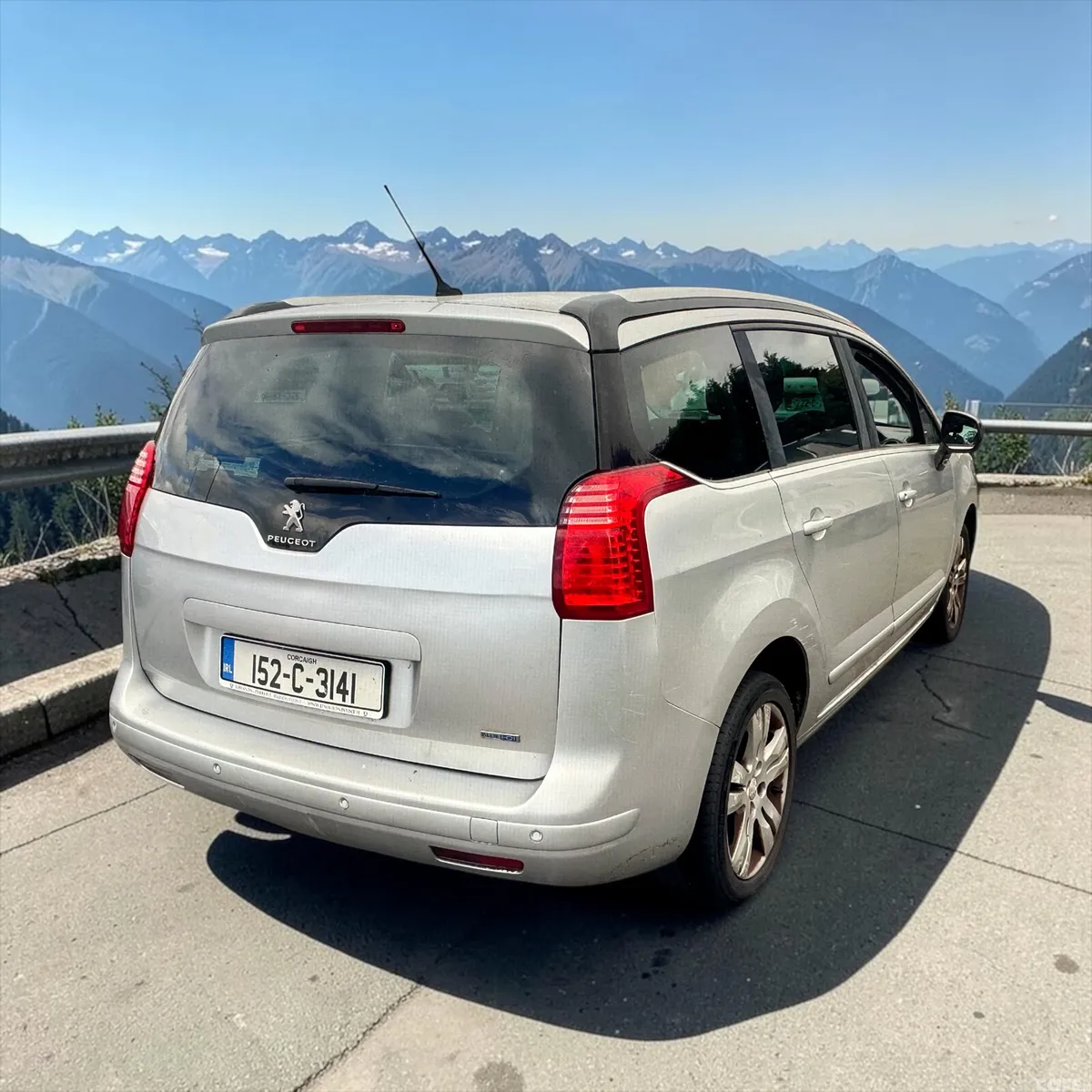 Peugeot 5008 MPV, Diesel, 2015, Grey