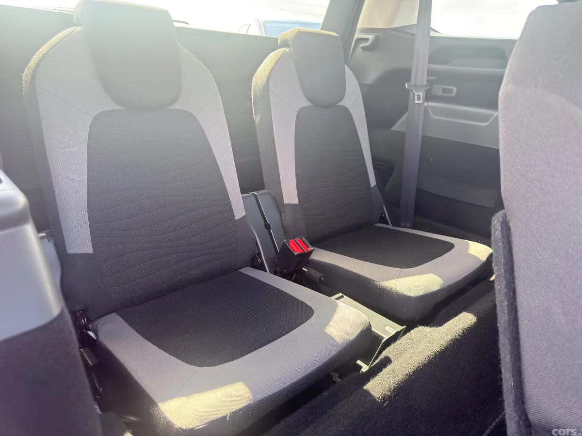 Citroen Grand C4 Picasso MPV, Petrol, 2017, Red