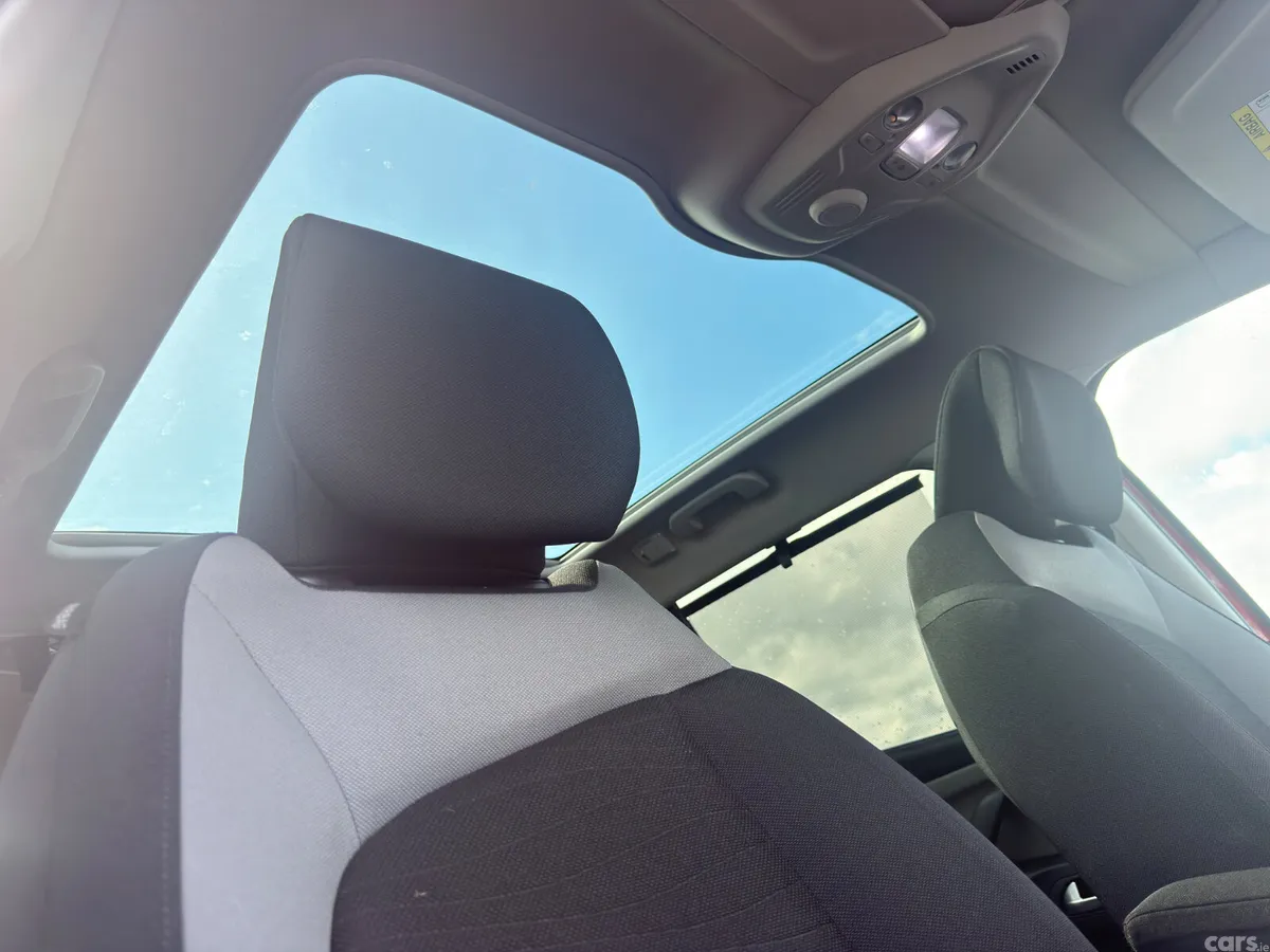Citroen Grand C4 Picasso MPV, Petrol, 2017, Red