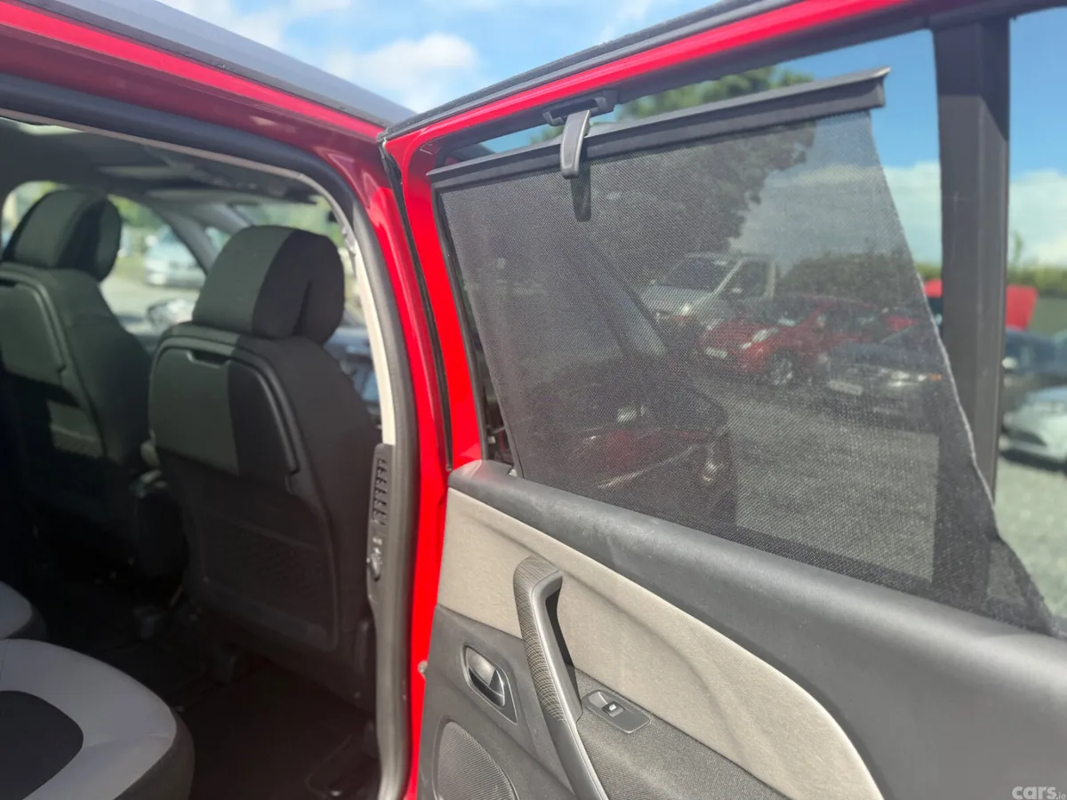 Citroen Grand C4 Picasso MPV, Petrol, 2017, Red