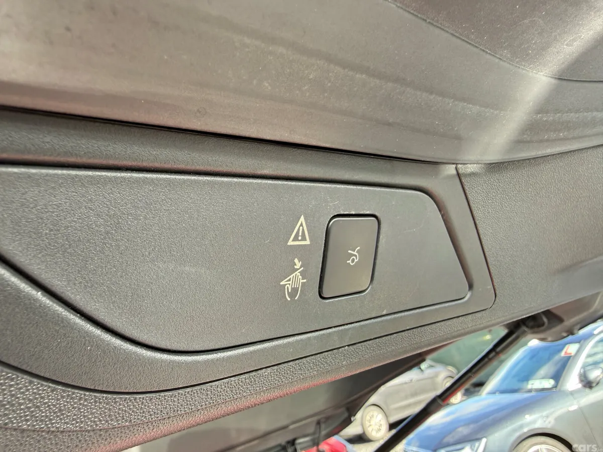 Citroen Grand C4 Picasso MPV, Petrol, 2017, Red
