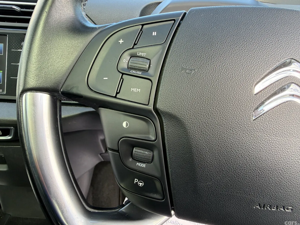 Citroen Grand C4 Picasso MPV, Petrol, 2017, Red