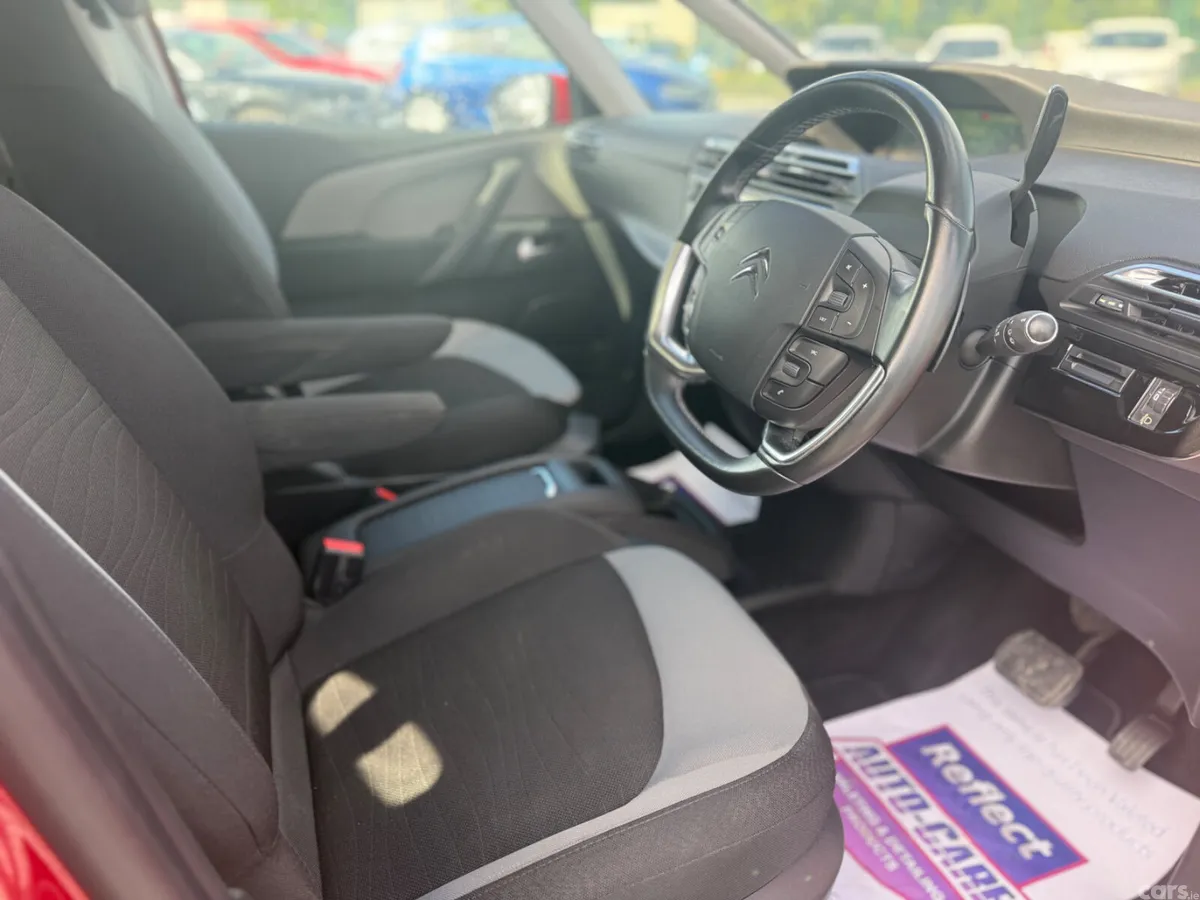 Citroen Grand C4 Picasso MPV, Petrol, 2017, Red