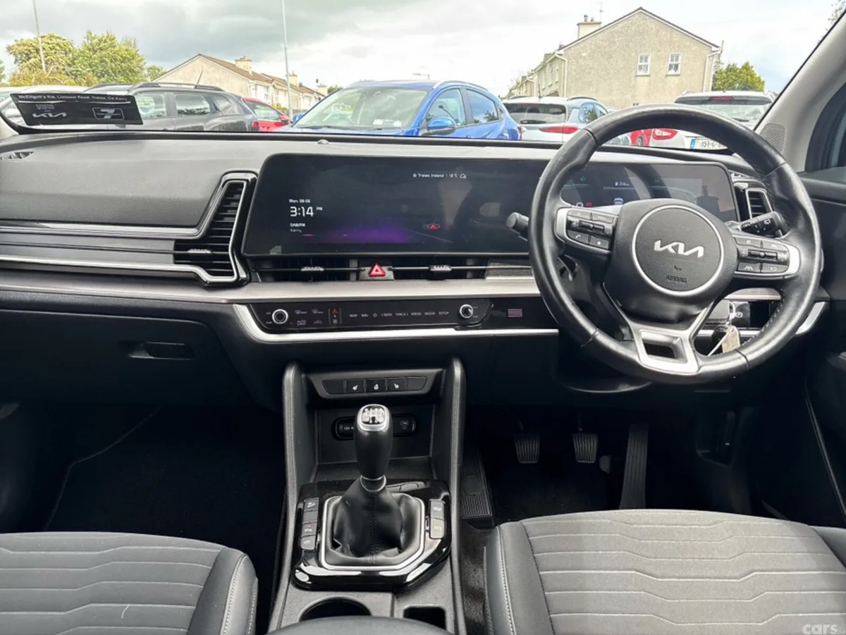 Kia Sportage MPV, Diesel Hybrid, 2023, Grey