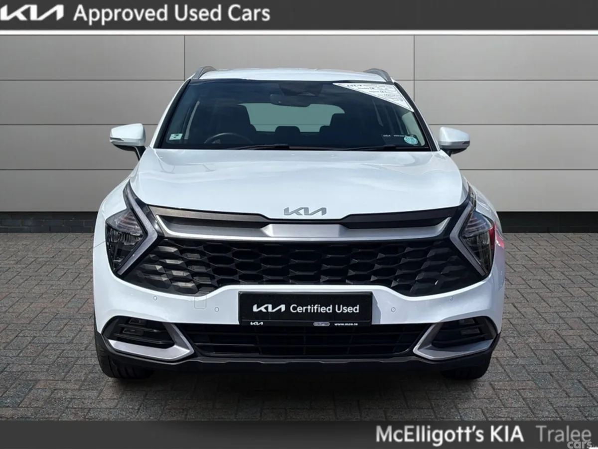 Kia Sportage MPV, Diesel Hybrid, 2023, White