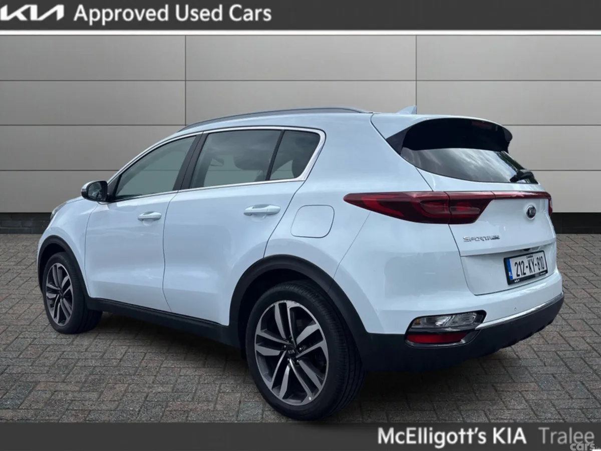 Kia Sportage MPV, Diesel Hybrid, 2021, White