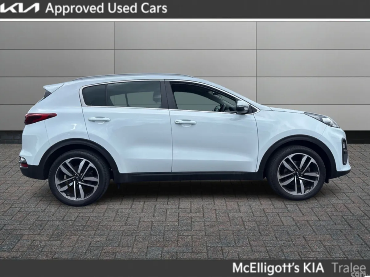 Kia Sportage MPV, Diesel Hybrid, 2021, White