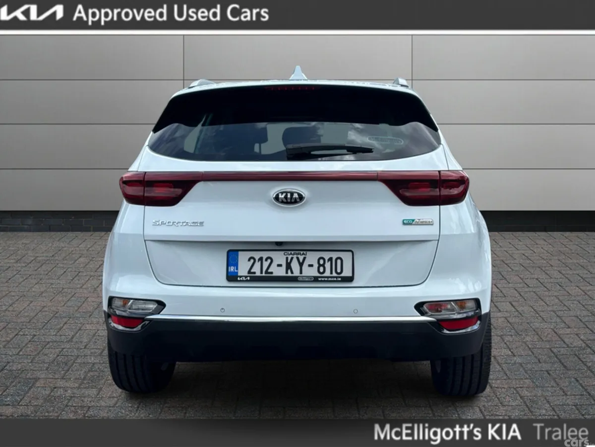 Kia Sportage MPV, Diesel Hybrid, 2021, White