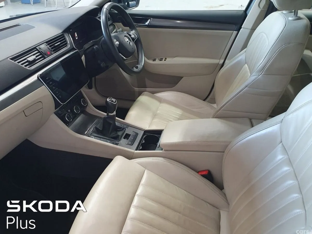 Skoda Superb Saloon, Diesel, 2023, Grey