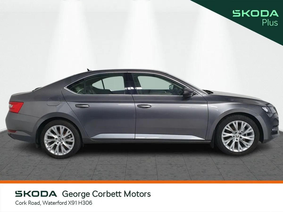 Skoda Superb Saloon, Diesel, 2023, Grey