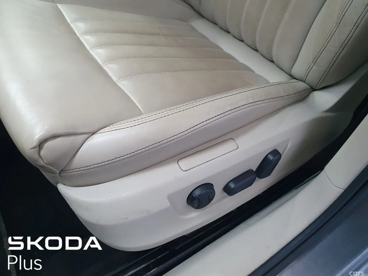 Skoda Superb Saloon, Diesel, 2023, Grey