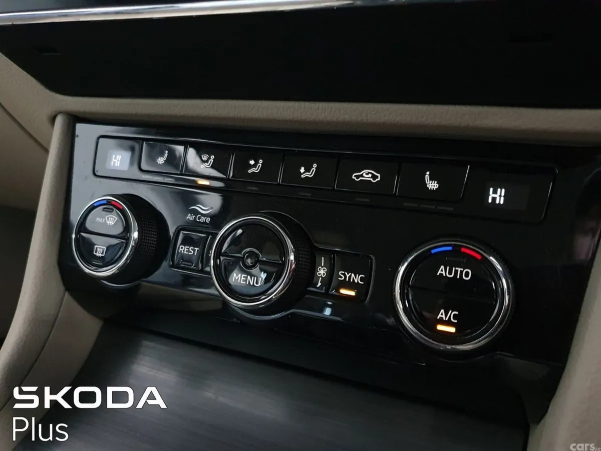 Skoda Superb Saloon, Diesel, 2023, Grey
