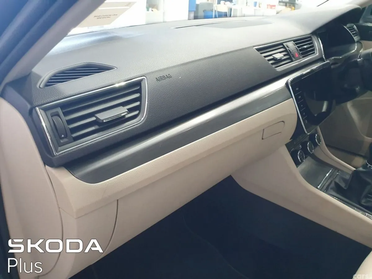 Skoda Superb Saloon, Diesel, 2023, Grey