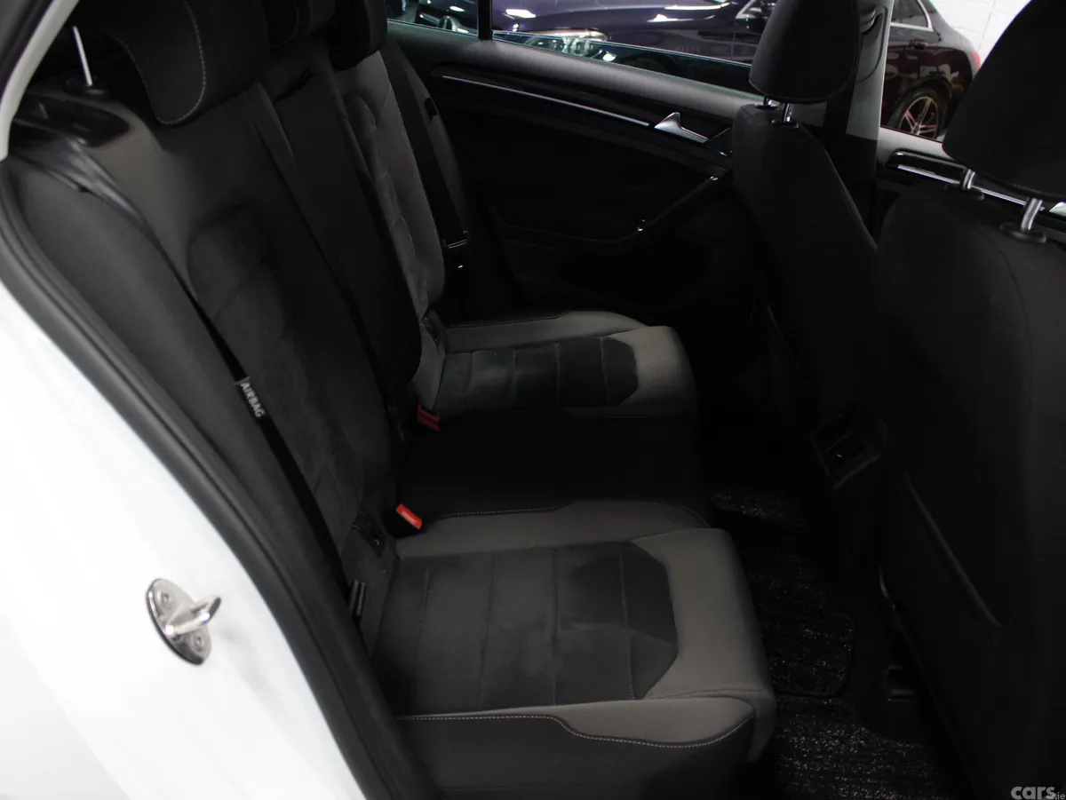 Volkswagen Golf Hatchback, Petrol, 2018, White