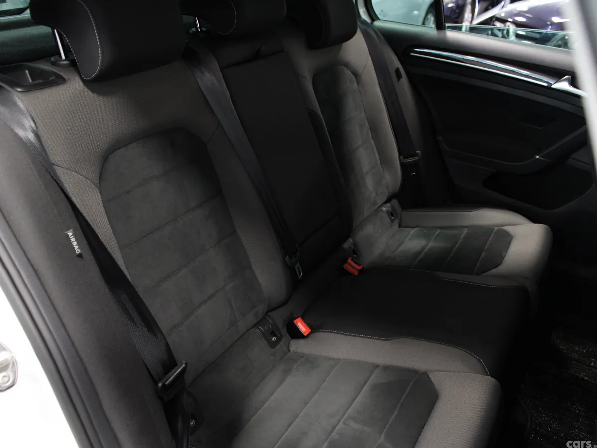Volkswagen Golf Hatchback, Petrol, 2018, White