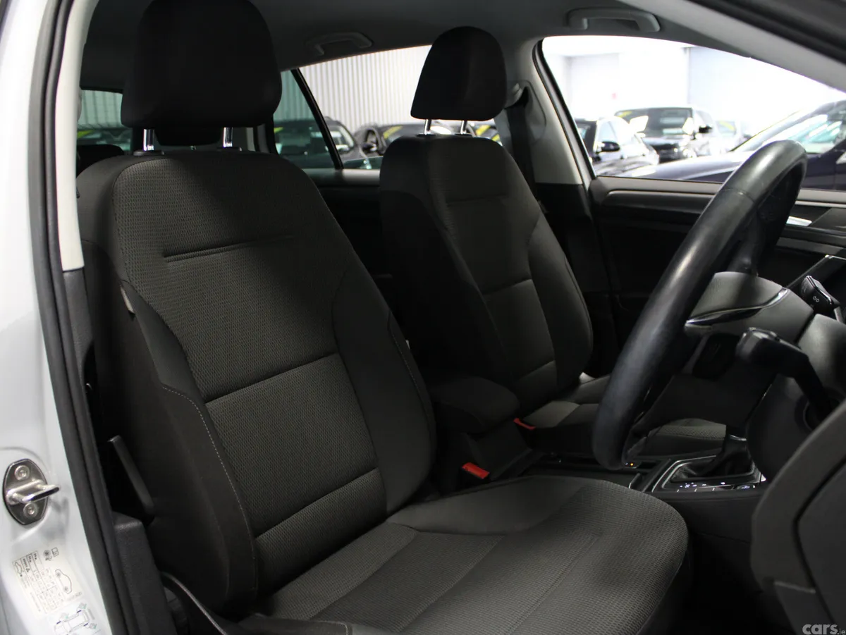 Volkswagen Golf Hatchback, Petrol, 2019, White