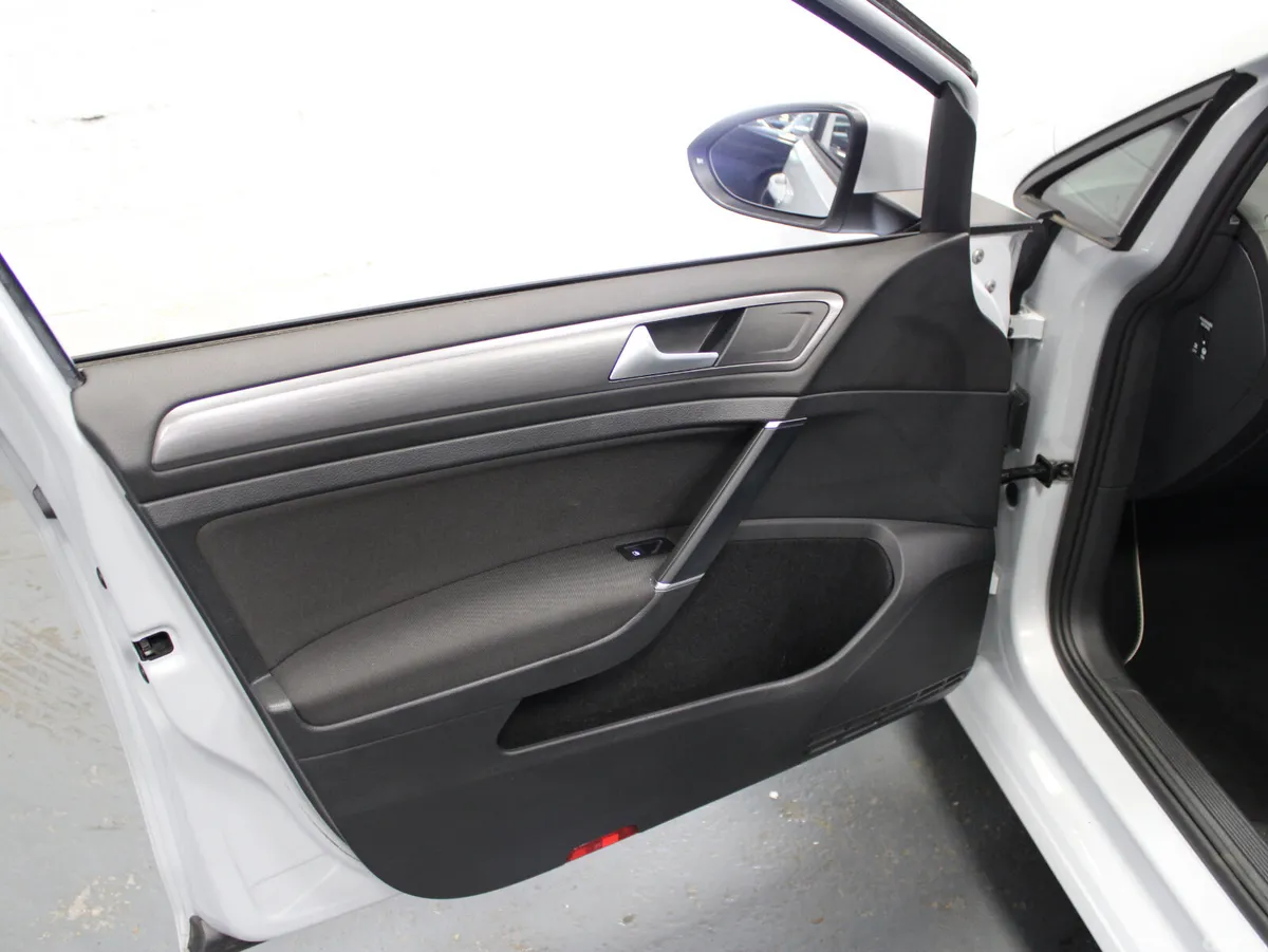 Volkswagen Golf Hatchback, Petrol, 2019, White