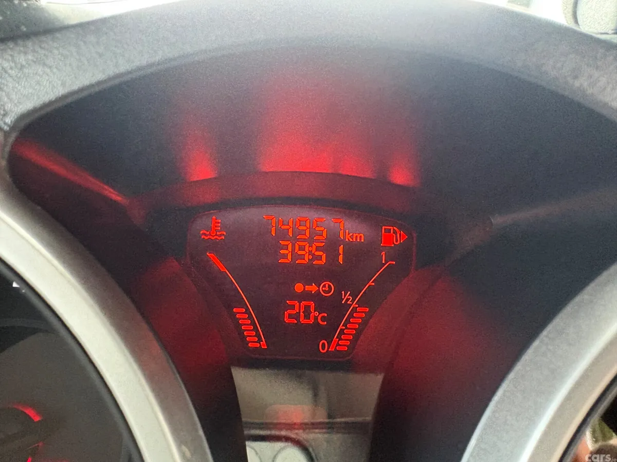 Nissan Juke SUV, Petrol, 2017, Red