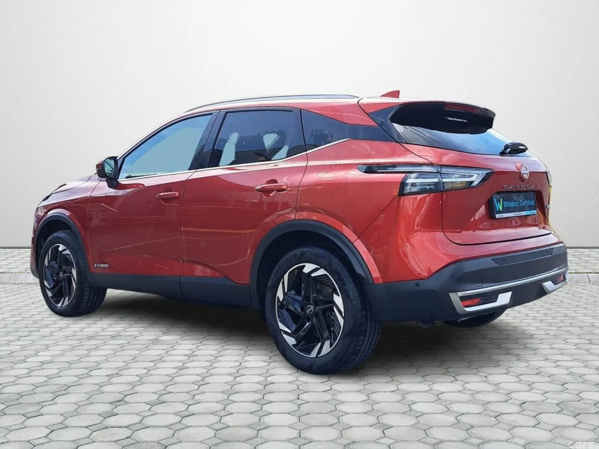 Nissan Qashqai SUV, Petrol Hybrid, 2026, Red