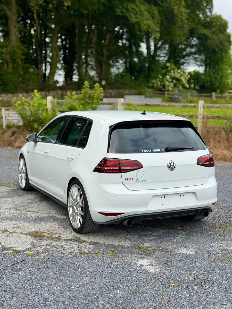 Volkswagen Golf Hatchback, Petrol, 2014, White