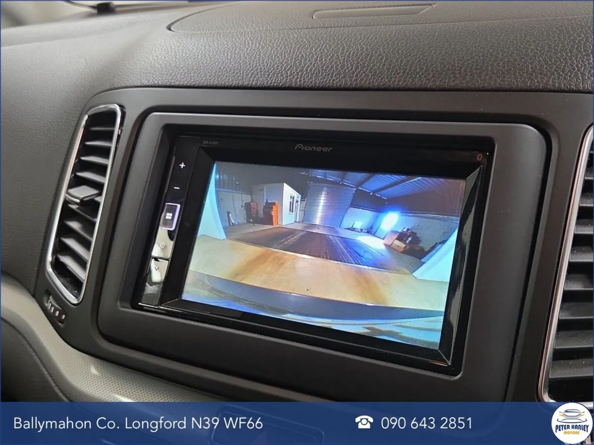Volkswagen Sharan MPV, Petrol, 2014, Grey