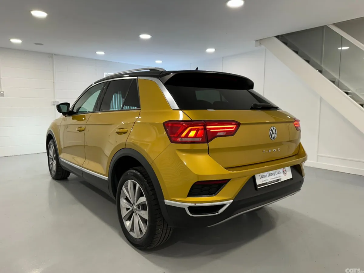 Volkswagen T-Roc SUV, Diesel, 2021, Gold