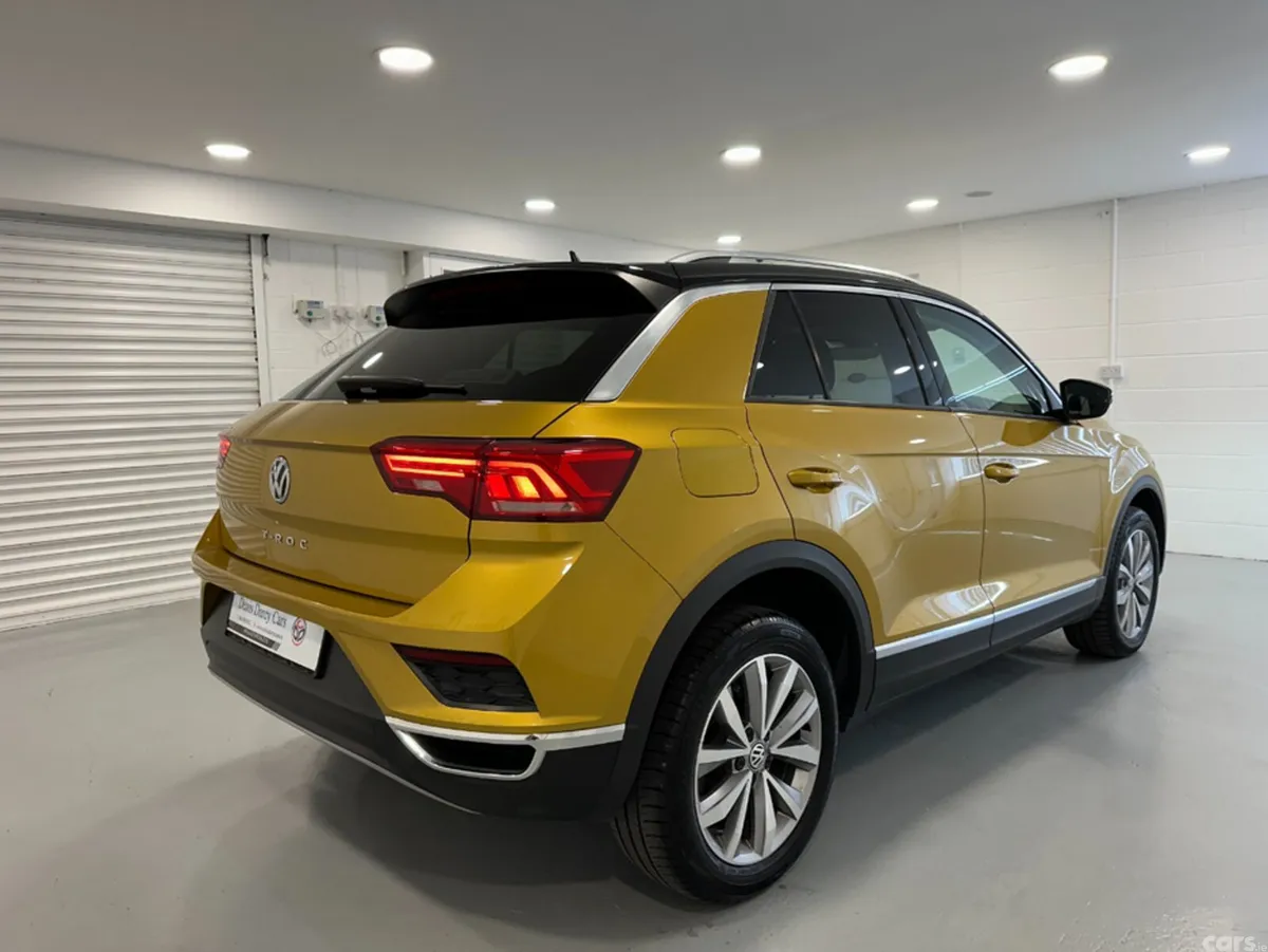 Volkswagen T-Roc SUV, Diesel, 2021, Gold