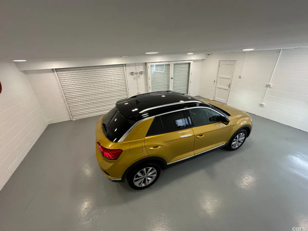Volkswagen T-Roc SUV, Diesel, 2021, Gold
