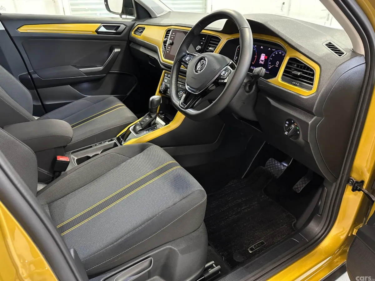 Volkswagen T-Roc SUV, Diesel, 2021, Gold