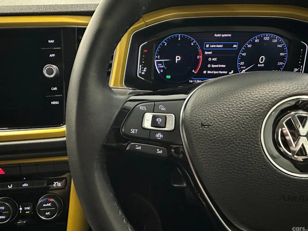 Volkswagen T-Roc SUV, Diesel, 2021, Gold