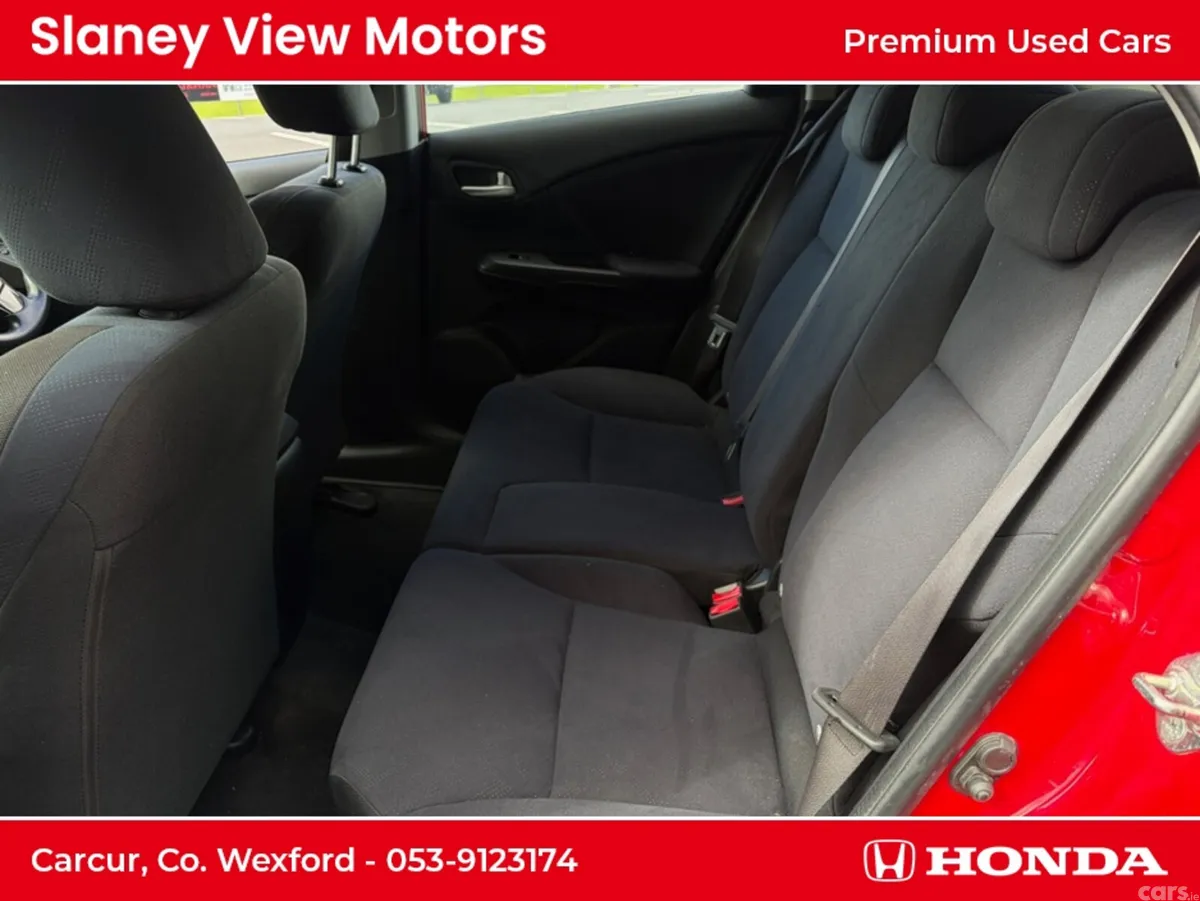 Honda Civic Hatchback, Diesel, 2014, Red