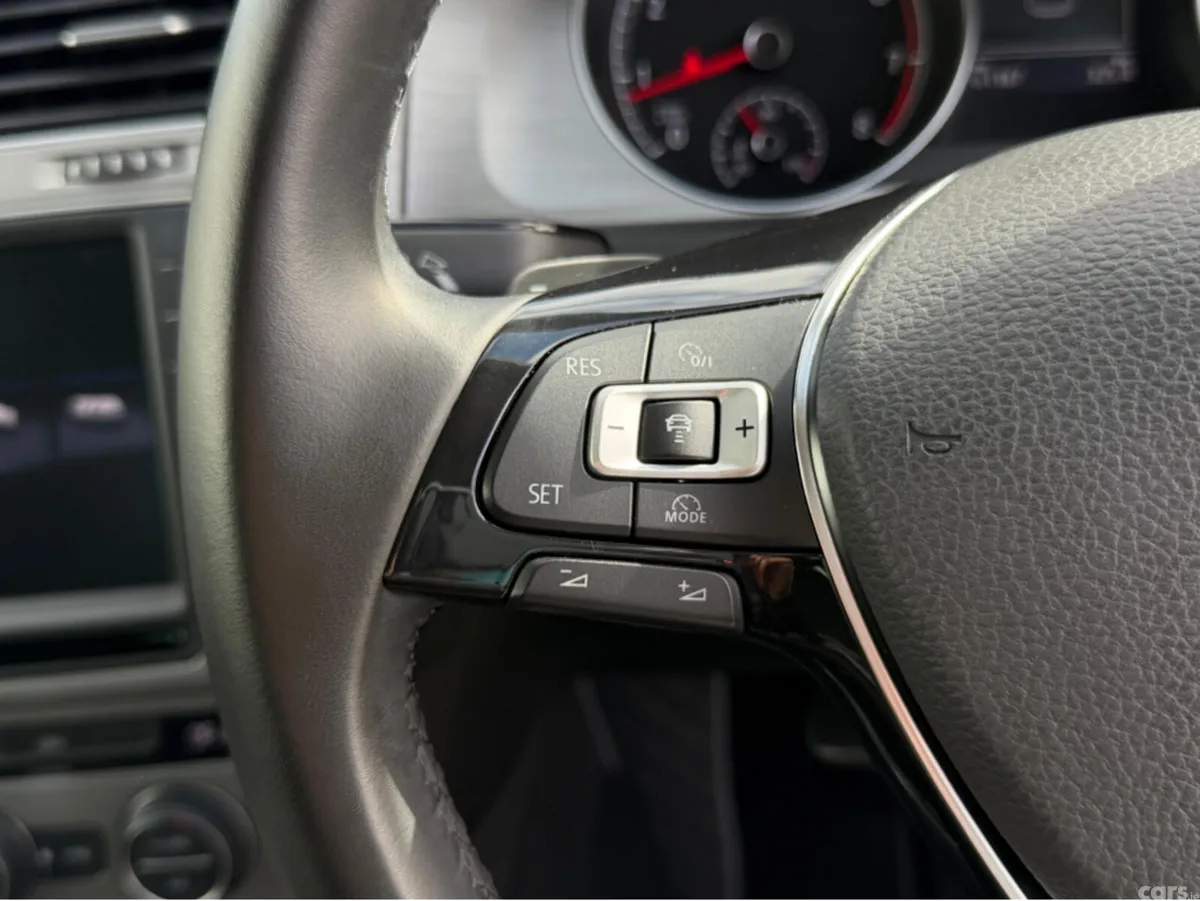 Volkswagen Golf Hatchback, Petrol, 2016, Black
