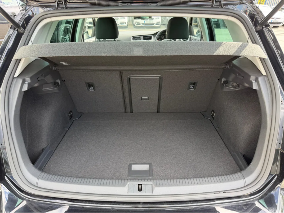 Volkswagen Golf Hatchback, Petrol, 2016, Black