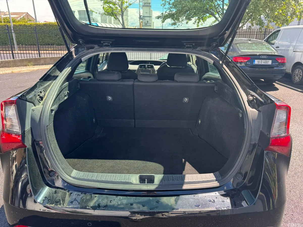 Toyota Prius Hatchback, Petrol, 2021, Black